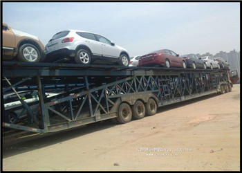 轎車(chē)托運(yùn).jpg 轎車(chē)托運(yùn).jpg